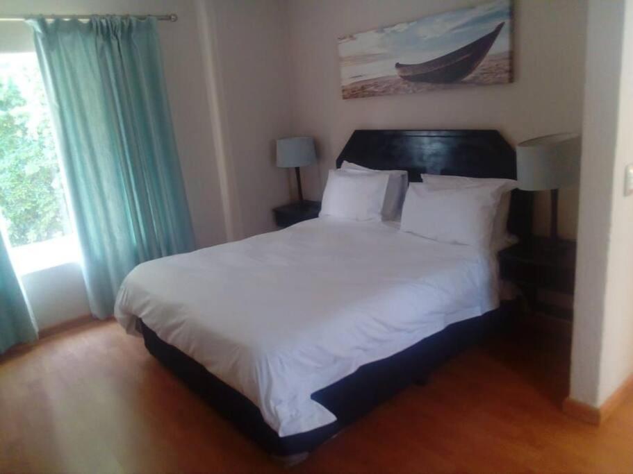 Daisy St -One Bedroom Apartment Johannesburg Exteriör bild