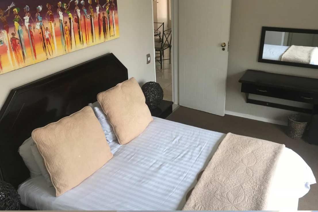 Daisy St -One Bedroom Apartment Johannesburg Exteriör bild